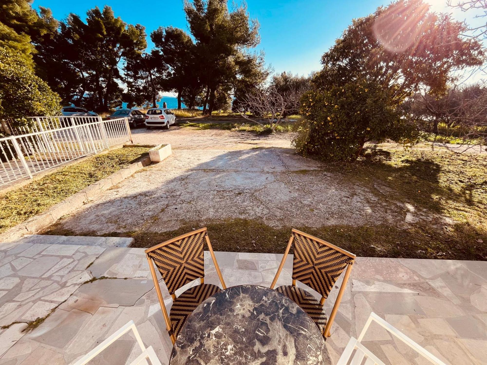 Beachfront Apartment Drazen, With Garden And Parking Split Exterior photo