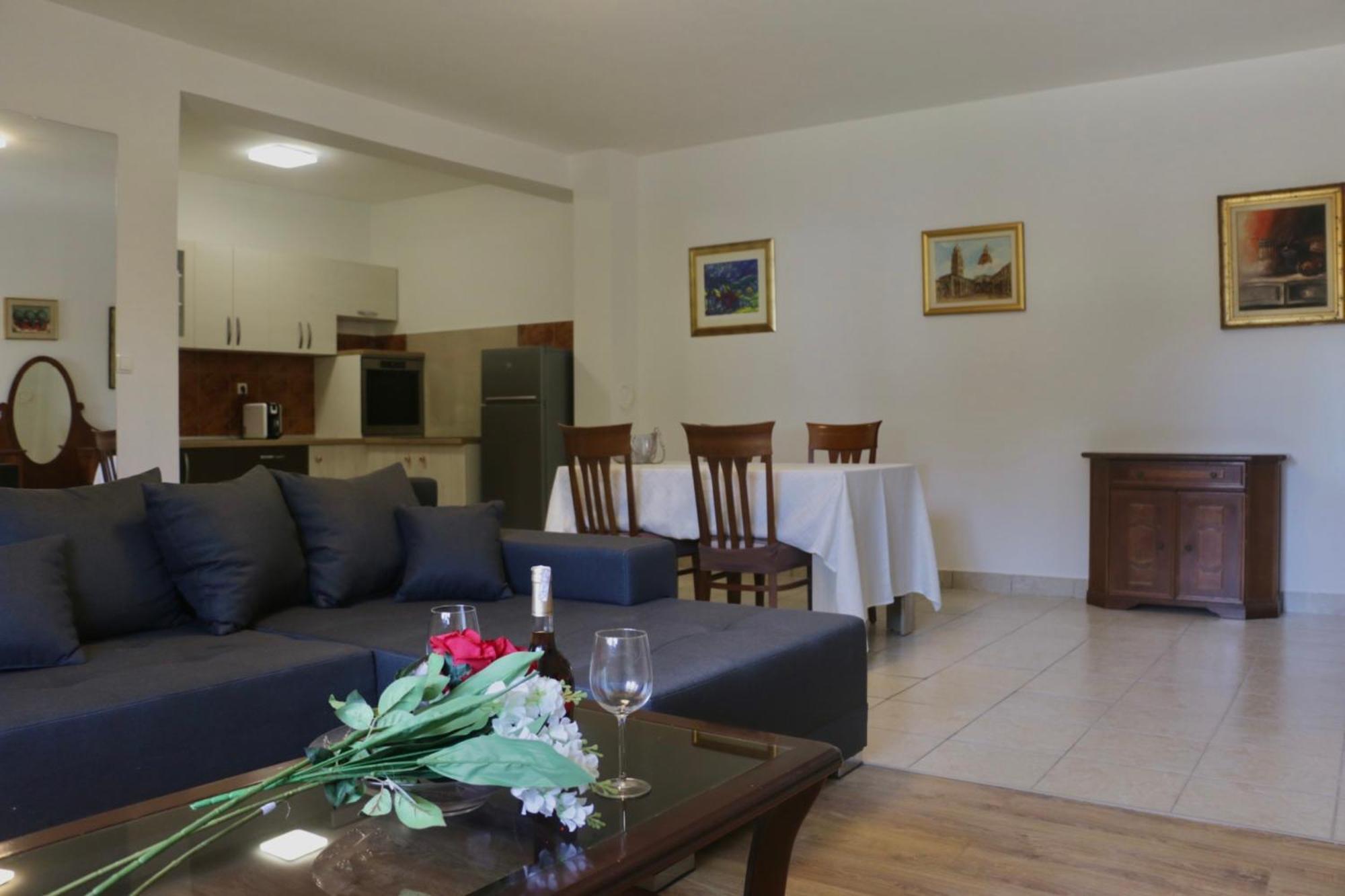 Beachfront Apartment Drazen, With Garden And Parking Split Exterior photo