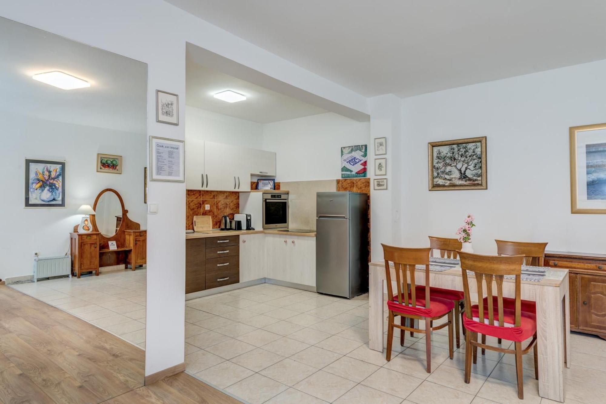 Beachfront Apartment Drazen, With Garden And Parking Split Exterior photo