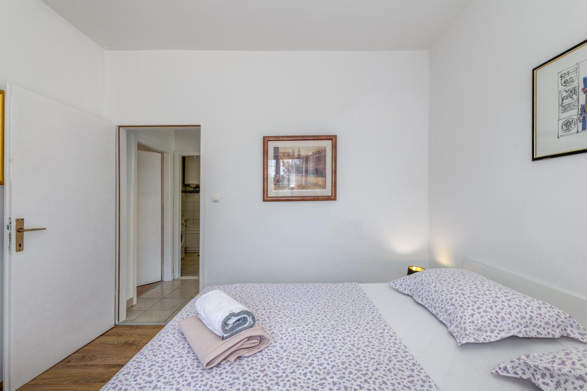Beachfront Apartment Drazen, With Garden And Parking Split Exterior photo